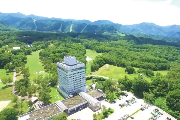 水上高原ホテル２００ 外観