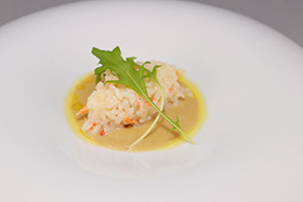 ズワイガニのリゾット 白舞茸の香り