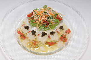 真鯛のカルパッチョ　柑橘の爽やかなドレッシング　季節の野菜と共に