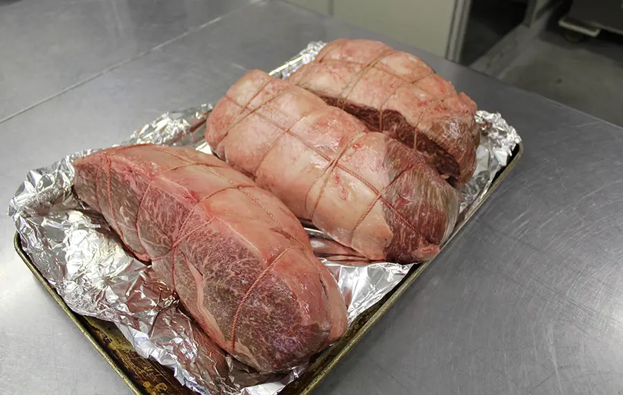 厳選された大きな「特選肉」