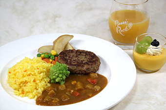 ハンバーグカレー(ジュース・プチデザート)