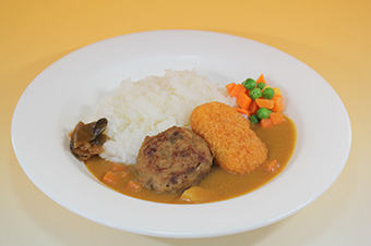 お子様カレー 700円