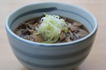 山菜そば・山菜うどん 800円