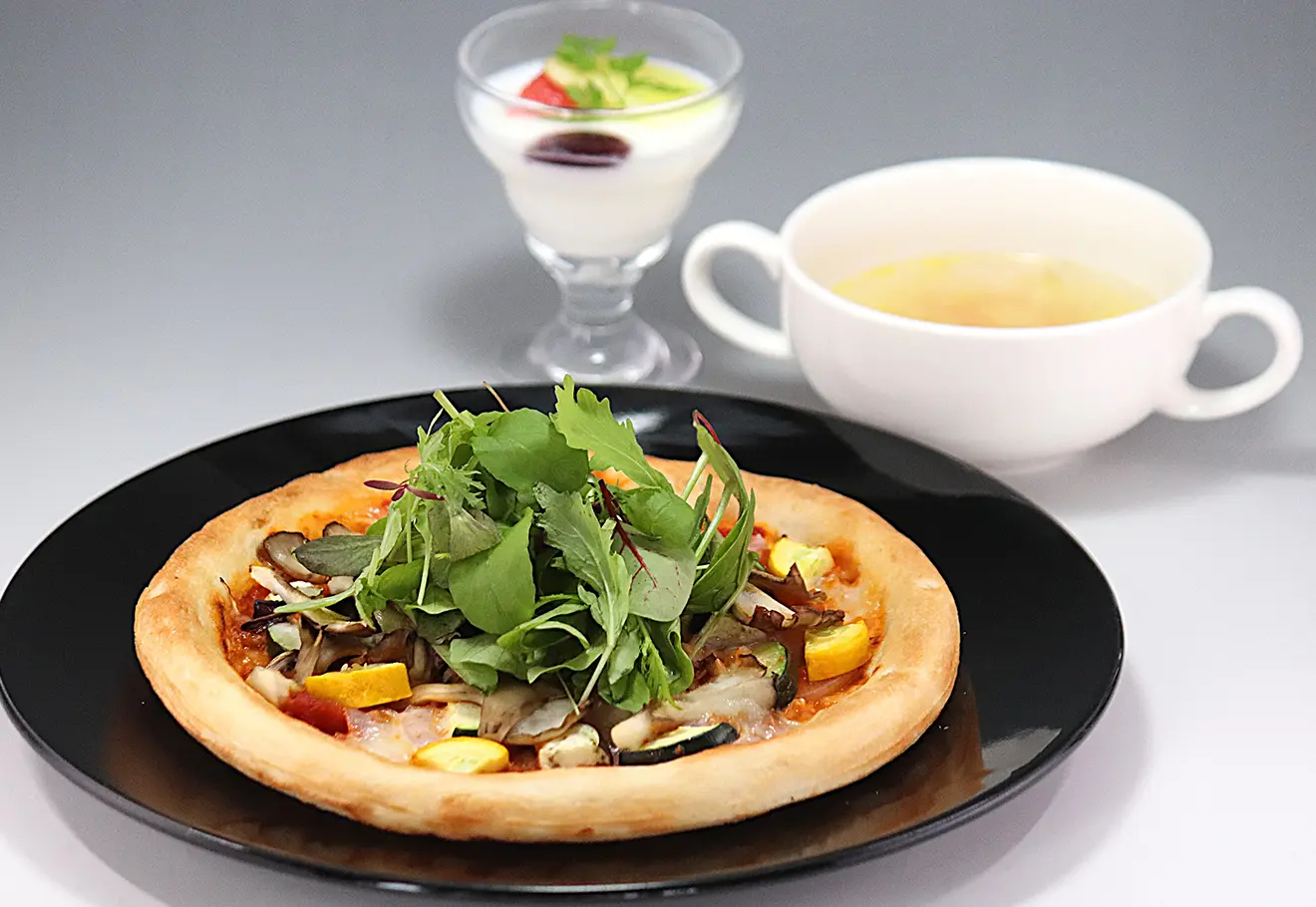 夏野菜の舞茸のピザセット