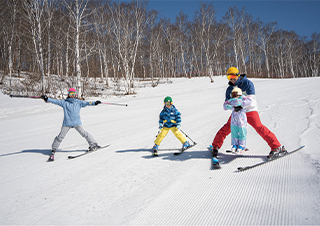 春スキーを楽しもう★リフト券＆キッズパーク券がお得に買える！ファイナルウィーク1泊2食バイキング