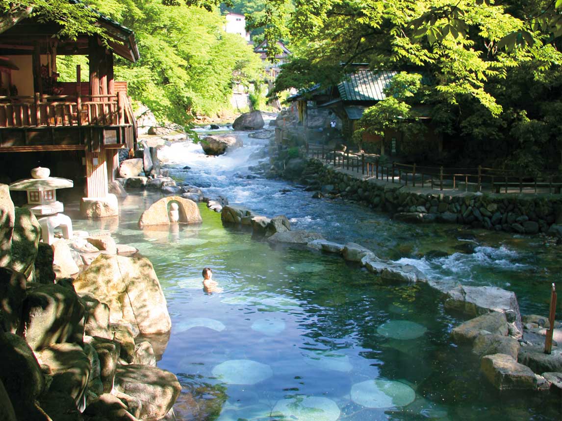 宝川温泉