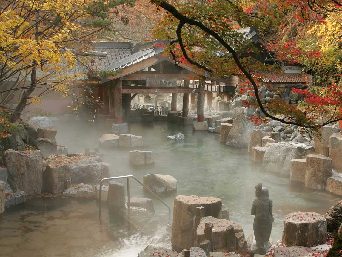 宝川温泉