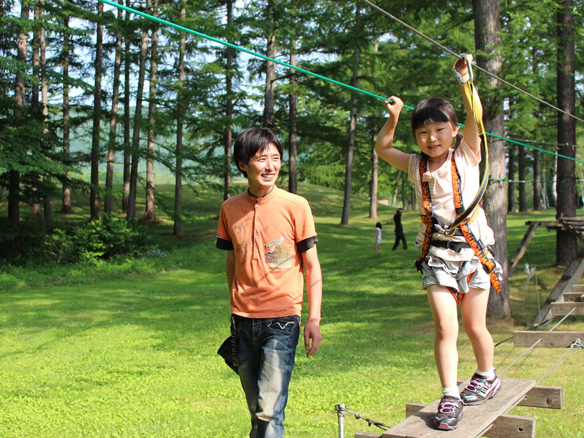 樹間攀越運動（tree trekking）