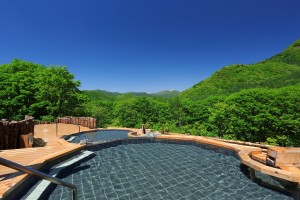 ご宿泊者様専用 別棟・露天風呂「凛楽」眺望の湯 夏
